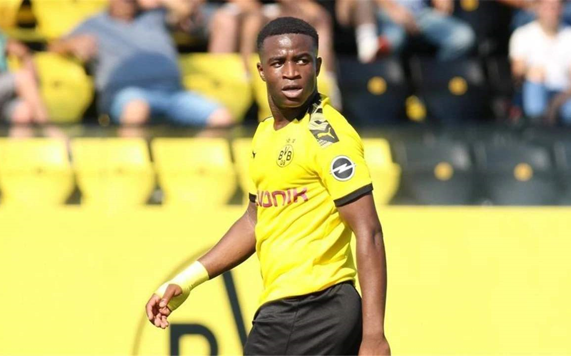 包含德甲倒计时；广州队窗口期完成体检；细节引发关注；震撼外界；轮换策略成焦点的词条