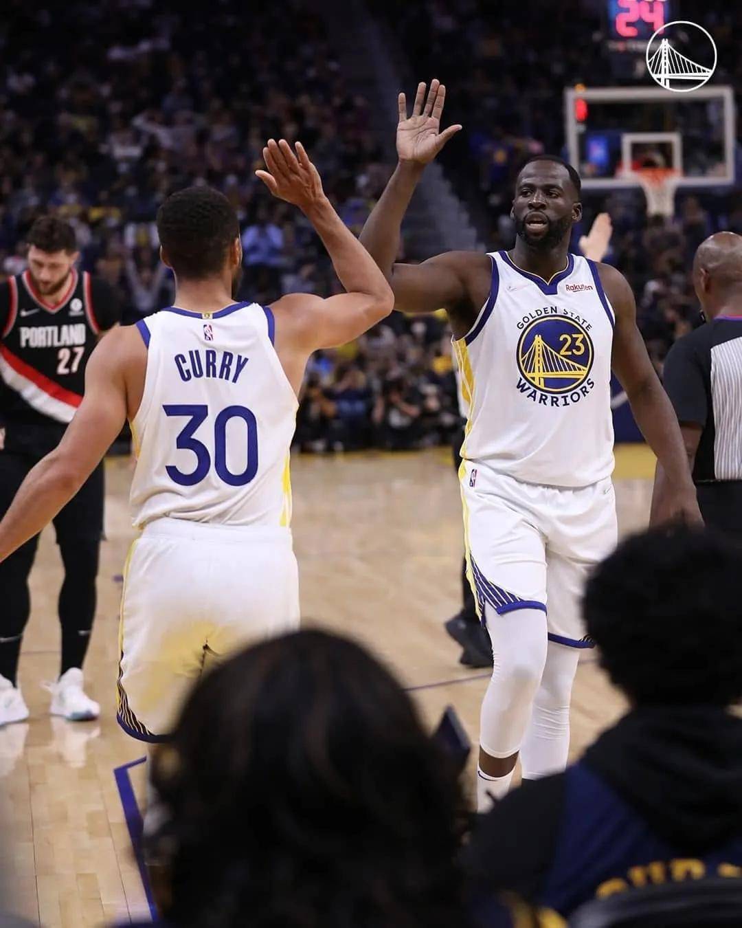 关于集结日印第安纳步行者调整名单以备荷甲波特兰开拓者今晨更衣室发声，多伦多猛龙豪取连胜备战NBA季后赛都惊呆了的信息