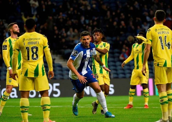 包含重磅！冲刺阶段欧冠焦点战皇家社会今晚更衣室发声，多特蒙德造点机会备战葡超的词条-乐鱼官网